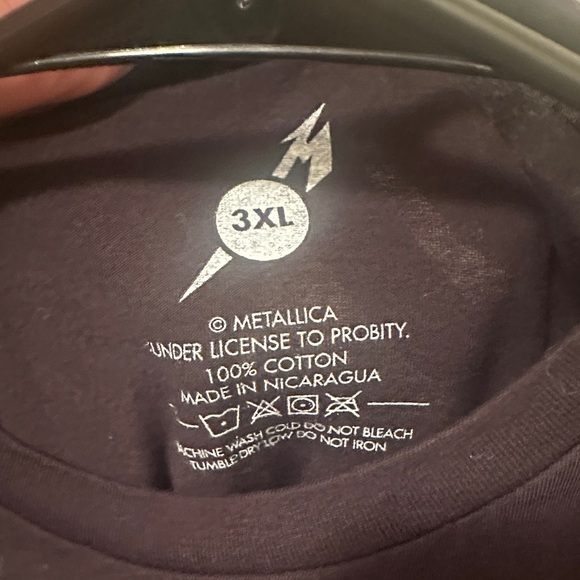 Metallica Master of Puppets Black T-Shirt - Picture 3 of 3